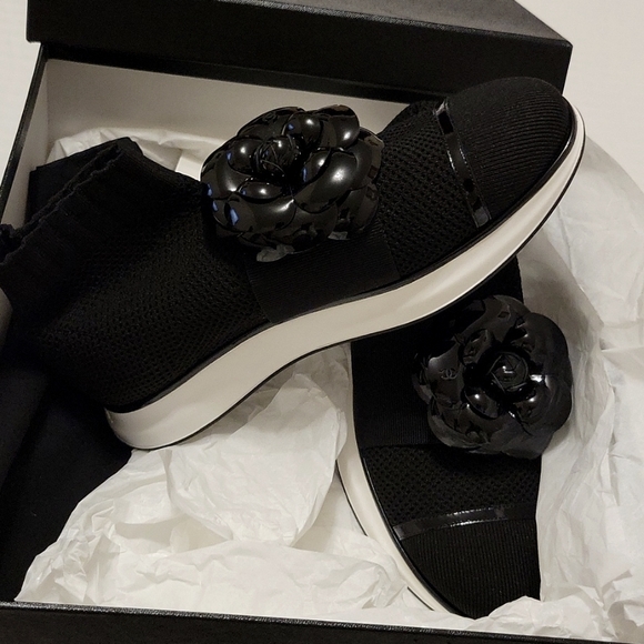 Chanel KNIT/PATENT CALFSKIN SNEAKERS  - Brand New witg tag - Picture 3 of 6